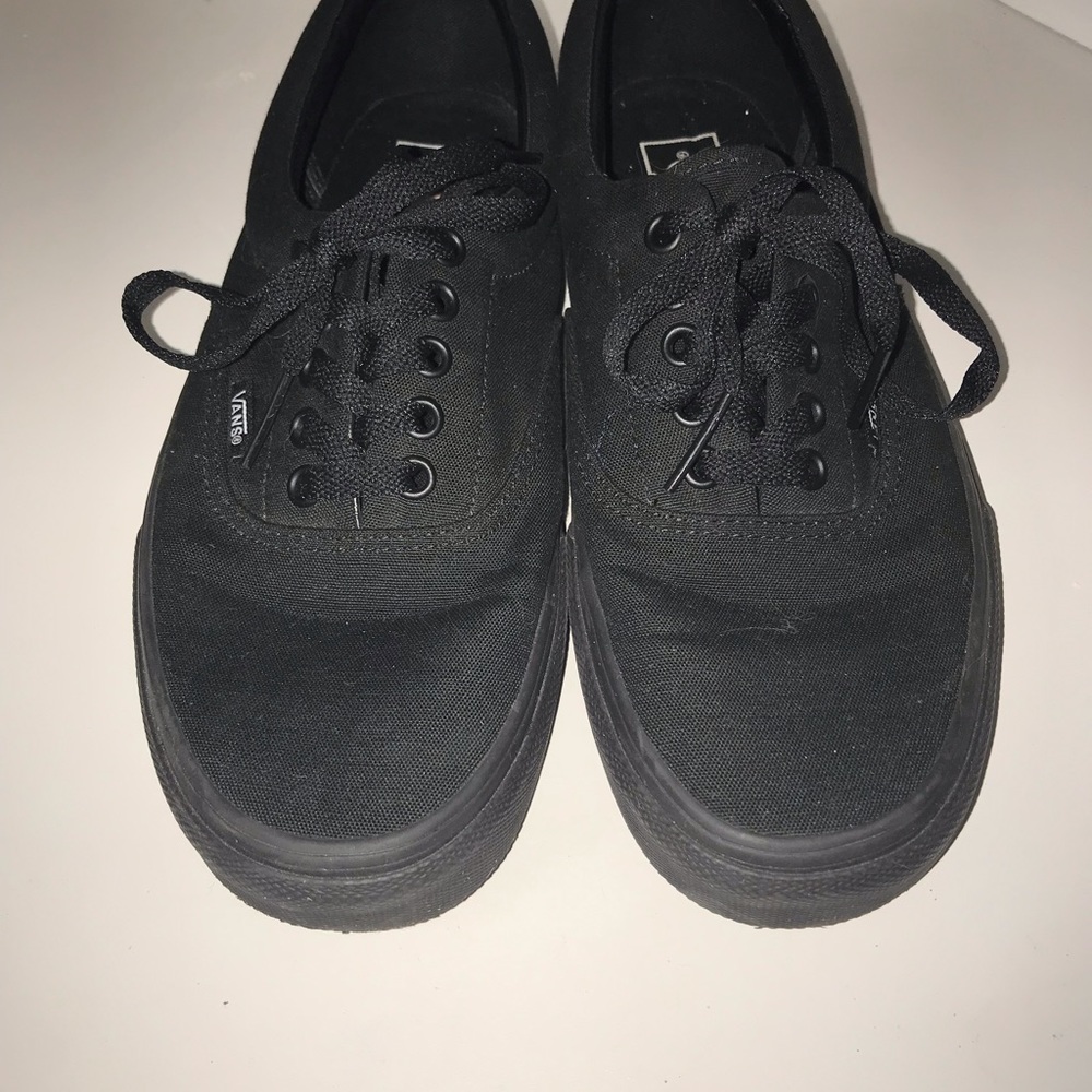 BLACK VANS “ERA” MENS SIZE 9 WOMENS 10.5 (SOLD)